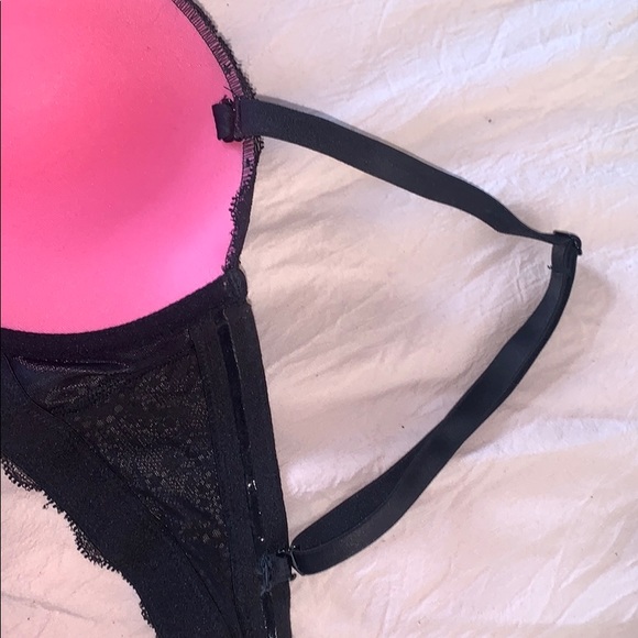 Pink bra - Picture 3 of 4